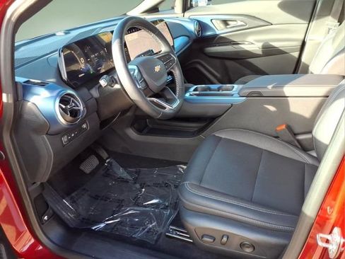 Used 2025 Chevrolet Equinox EV LT w/ Convenience Package FWD image 11