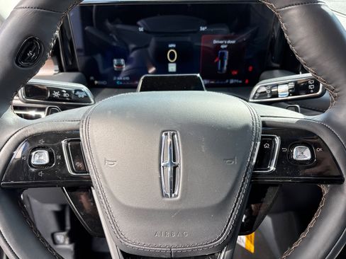 New 2026 Lincoln Aviator Reserve AWD/4WD image 16