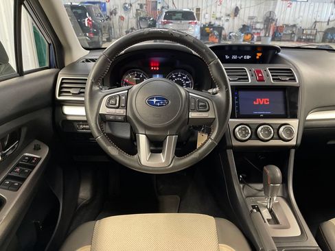 Used 2016 Subaru Crosstrek 2.0i Premium AWD/4WD image 17