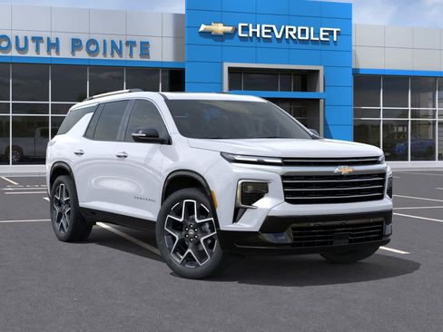 New 2026 Chevrolet Traverse High Country w/ LPO, Floor Liner Package FWD image 7