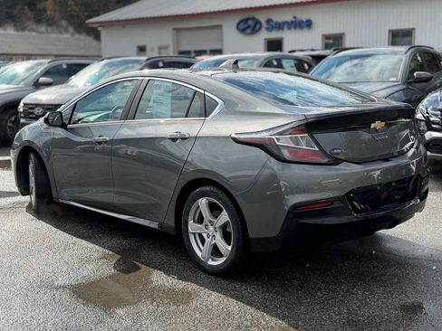 Used 2017 Chevrolet Volt LT w/ Comfort Package image 3