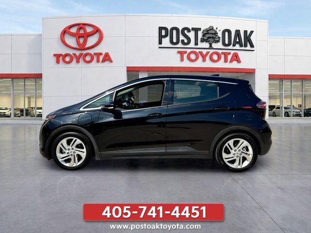 Used 2022 Chevrolet Bolt LT FWD image 2