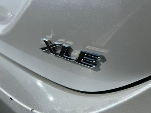 Used 2024 Toyota Camry XLE w/ Cold Weather Package image 8