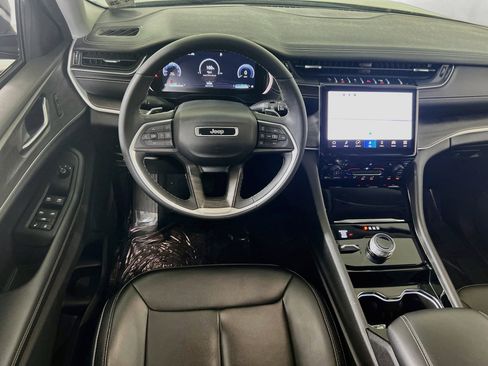 Used 2023 Jeep Grand Cherokee L Limited AWD/4WD image 22