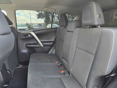 Used 2016 Toyota RAV4 XLE image 17
