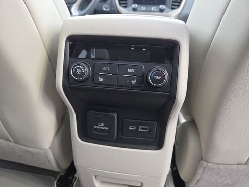 Used 2023 GMC Acadia Denali w/ Denali Ultimate Package image 20