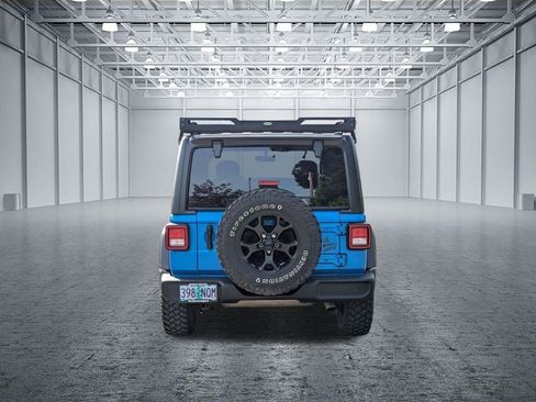 Used 2022 Jeep Wrangler Sport AWD/4WD image 4
