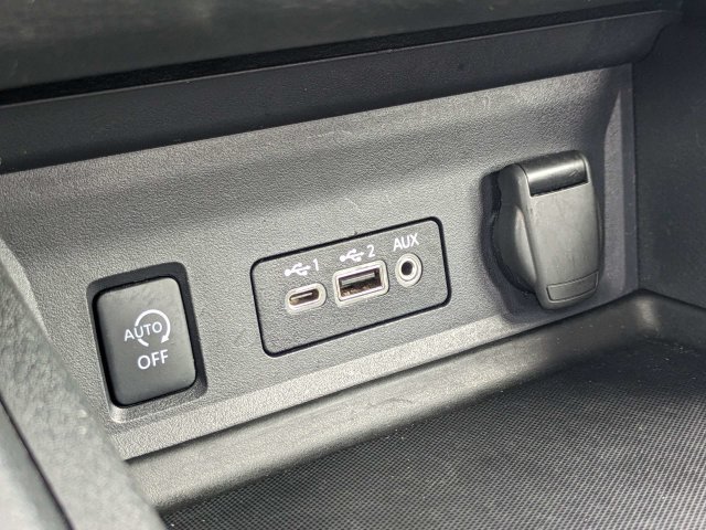 Used 2024 Nissan Sentra SV FWD image 27