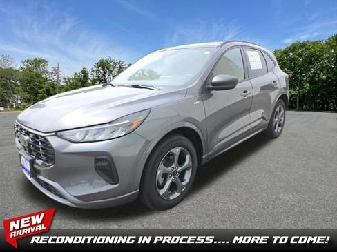 Used 2024 Ford Escape ST-Line w/ Tech Pack #1 AWD/4WD image 1