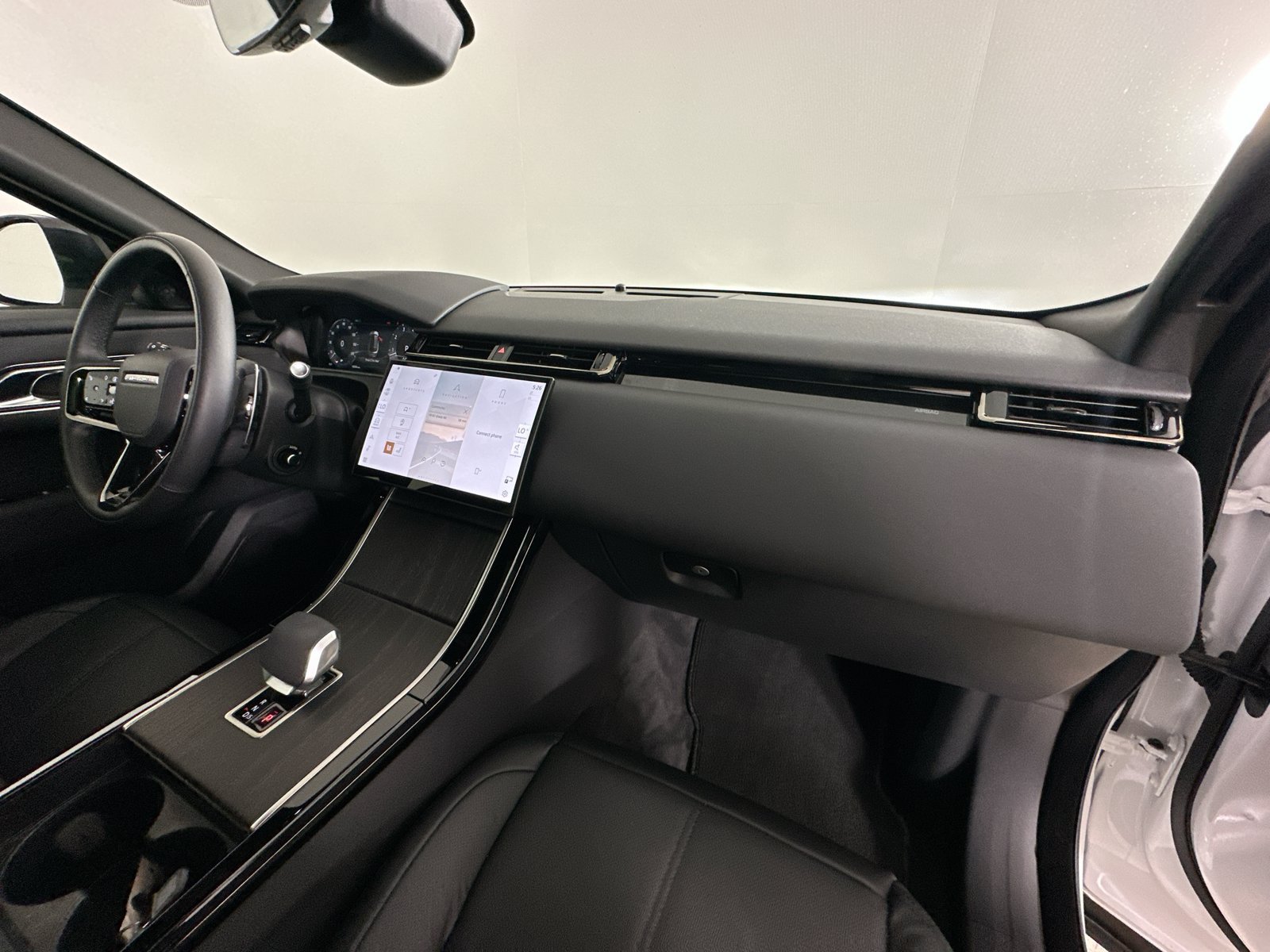 New 2026 Land Rover Range Rover Velar S AWD/4WD image 44
