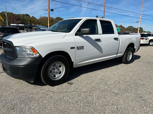 Used 2017 RAM 1500 Tradesman image 12