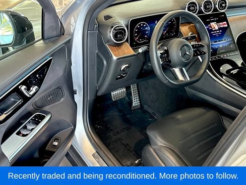 Used 2025 Mercedes-Benz GLC 300 4MATIC image 12