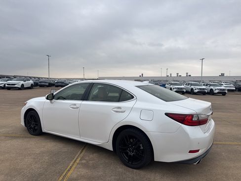 Used 2016 Lexus ES 350 image 11
