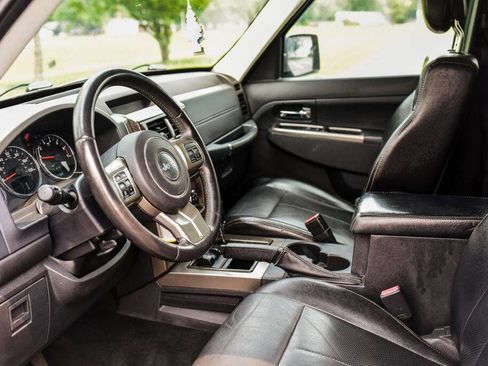 Used 2012 Jeep Liberty Limited Jet image 36