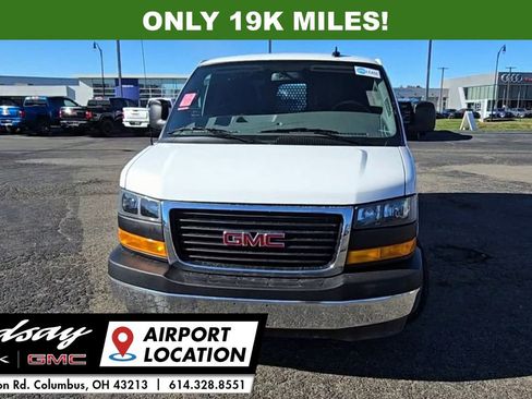 Used 2024 GMC Savana 2500 w/ Driver Convenience Package image 3