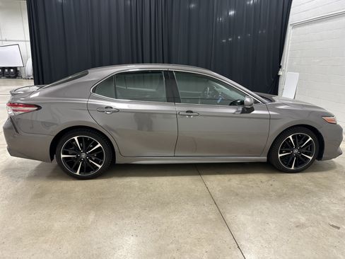 Used 2018 Toyota Camry XSE w/ Protection Package (Q2) FWD image 13
