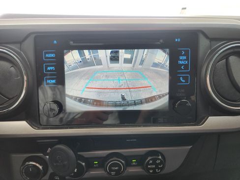 Used 2019 Toyota Tacoma SR5 AWD/4WD image 21