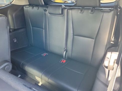 Used 2023 Toyota Highlander XLE FWD image 13
