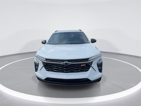 New 2026 Chevrolet Trax RS w/ Sunroof Package image 3