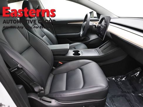 Used 2023 Tesla Model 3 Standard Range image 18