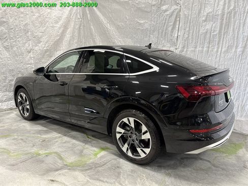 Used 2021 Audi e-tron Premium Plus image 7