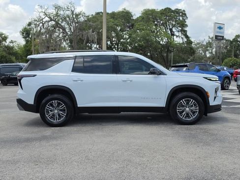 New 2026 Chevrolet Traverse LT w/ Driver Confidence Package FWD image 6