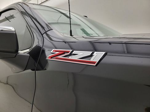 Used 2025 Chevrolet Silverado 1500 LTZ w/ LTZ Premium Package image 35