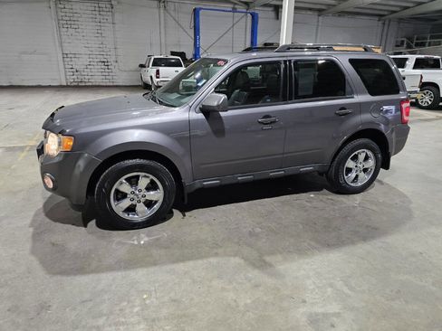 Used 2009 Ford Escape Limited image 2