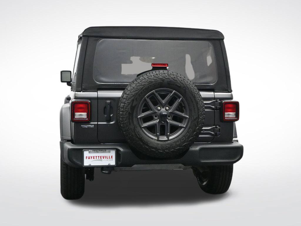 Used 2024 Jeep Wrangler Unlimited Sport AWD/4WD image 9