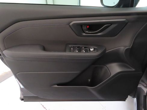 Certified 2025 Subaru Forester Premium image 12