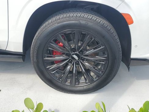 Used 2023 Cadillac Escalade V w/ LPO, ONYX Package AWD/4WD image 10