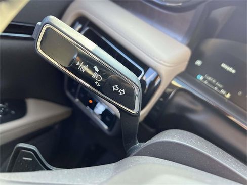 Certified 2022 Lincoln Nautilus Reserve image 28