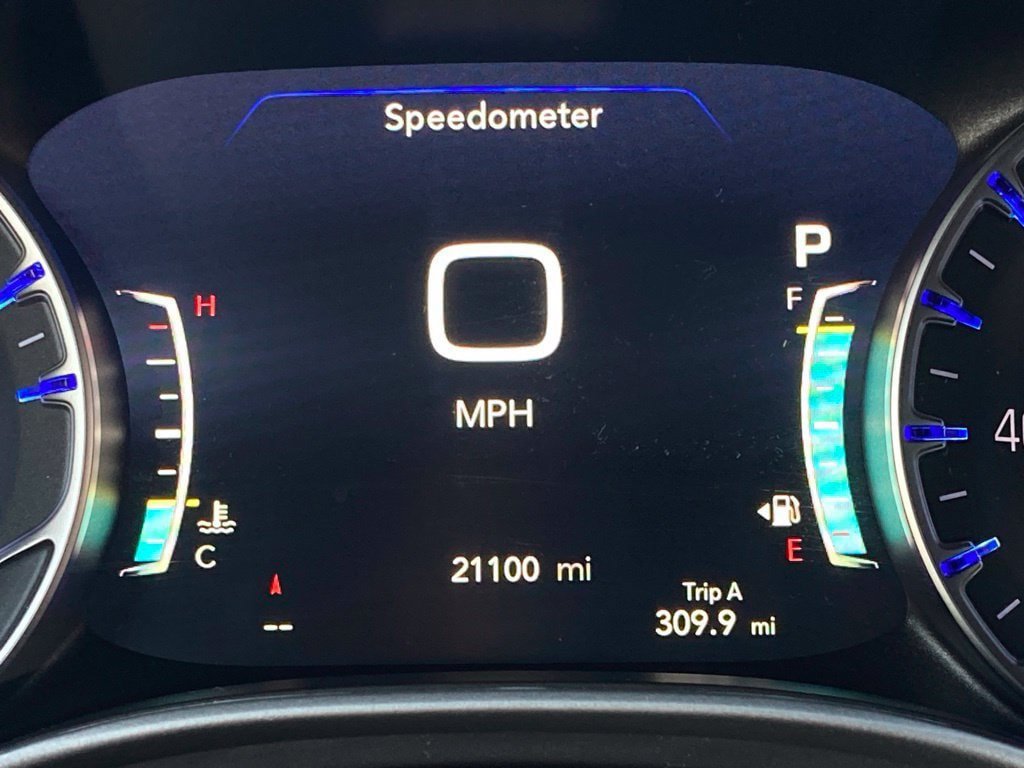 Used 2026 Chrysler Pacifica Select FWD image 17