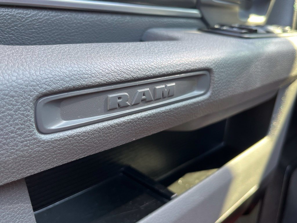 Used 2019 RAM 1500 Big Horn AWD/4WD image 17