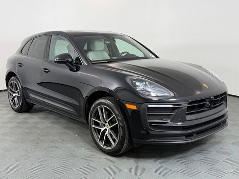 Certified 2025 Porsche Macan w/ Premium Package Plus AWD/4WD image 9