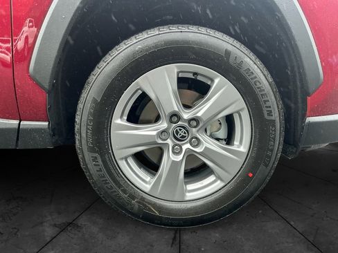 Used 2025 Toyota RAV4 XLE image 14