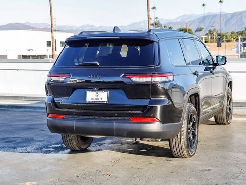 New 2025 Jeep Grand Cherokee L Altitude image 9