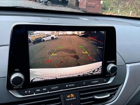 Used 2023 Nissan Altima 2.5 SR image 11