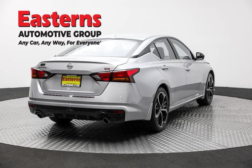 Used 2023 Nissan Altima 2.5 SR FWD image 7