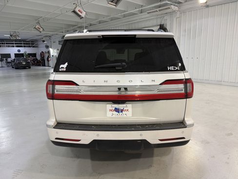 Used 2019 Lincoln Navigator Reserve w/ Cargo Package image 4