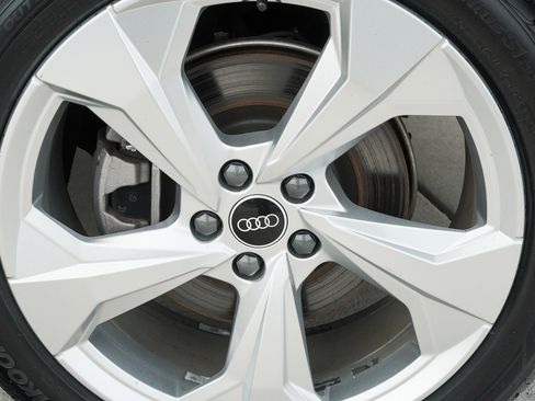 Certified 2021 Audi Q5 Prestige w/ Prestige Package image 29