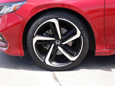 Used 2018 Honda Accord Sport image 8