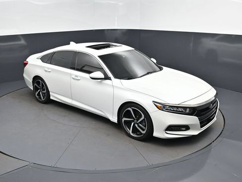 Used 2019 Honda Accord Sport image 36