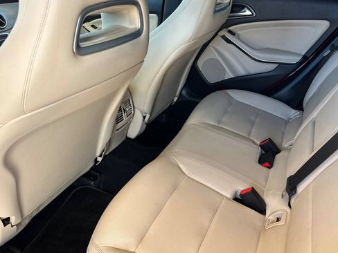 Used 2017 Mercedes-Benz CLA 250 image 12