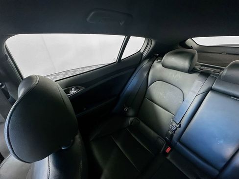 Used 2019 Kia Stinger GT image 12