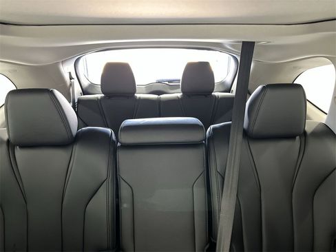 Used 2023 Acura MDX SH-AWD image 33