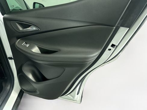 Used 2025 Buick Encore GX Preferred FWD image 30