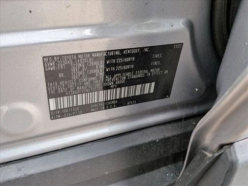 Used 2022 Toyota RAV4 XLE Premium image 24