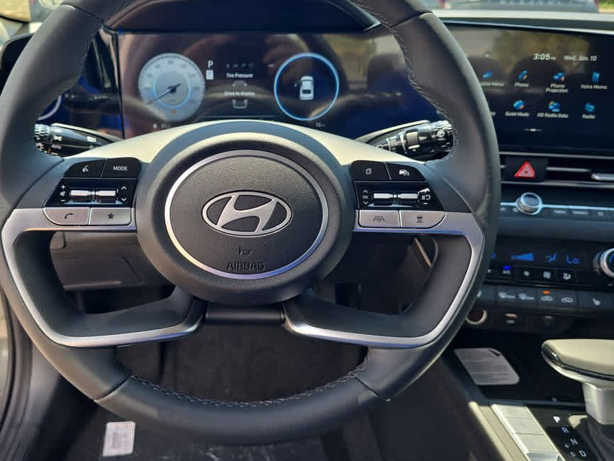 New 2026 Hyundai Elantra Limited FWD image 24