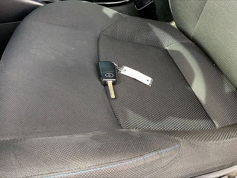 Used 2020 Toyota Corolla SE w/ Carpet Mat Package (TMS) image 10